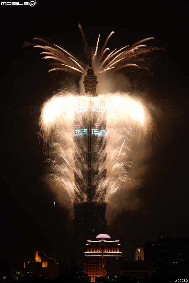 D80 N 18-200mm 2008 Taipei 101 煙火分享