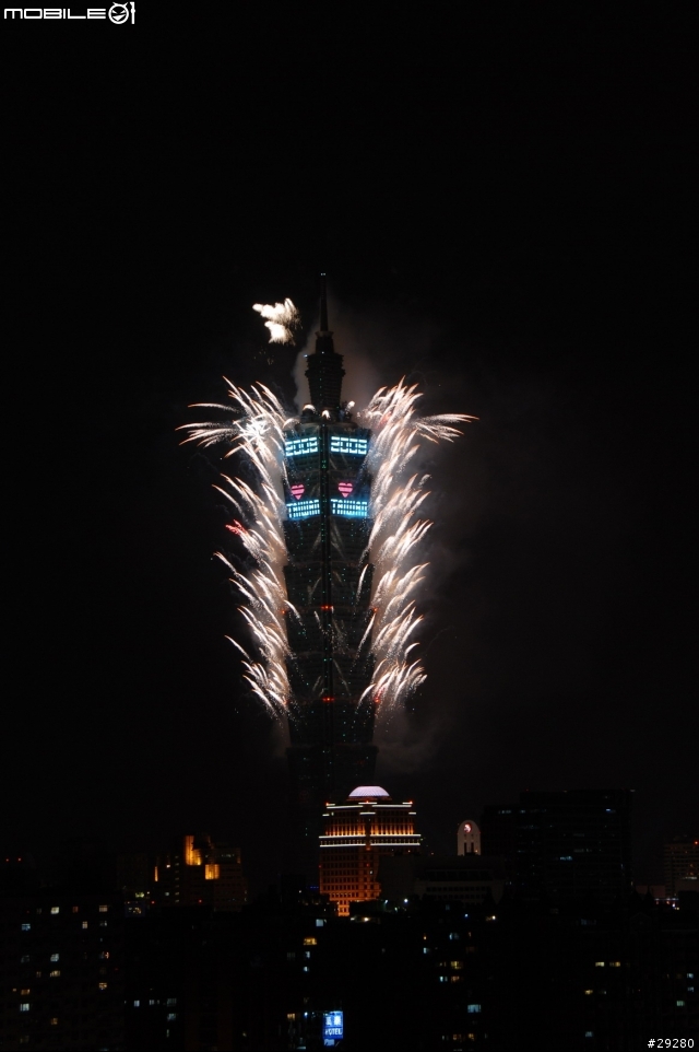 D80 N 18-200mm 2008 Taipei 101 煙火分享