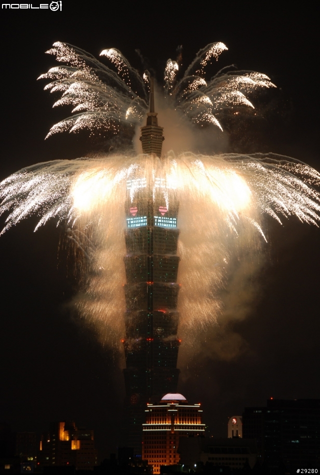 D80 N 18-200mm 2008 Taipei 101 煙火分享