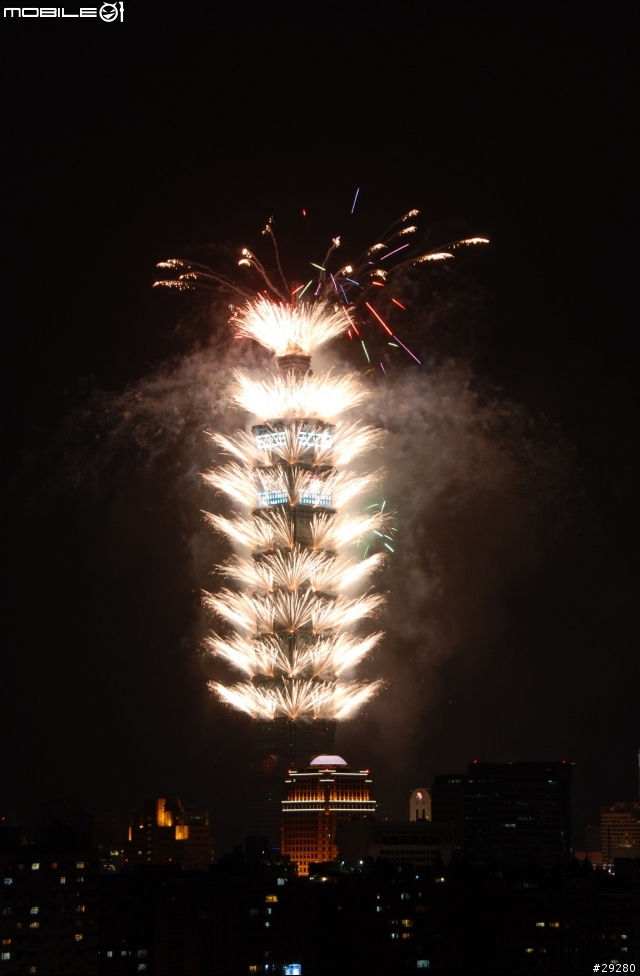 D80 N 18-200mm 2008 Taipei 101 煙火分享