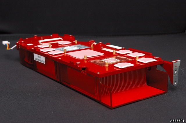 [搶鮮曝光] ATI Radeon 3870 X2 巨無霸實卡照片