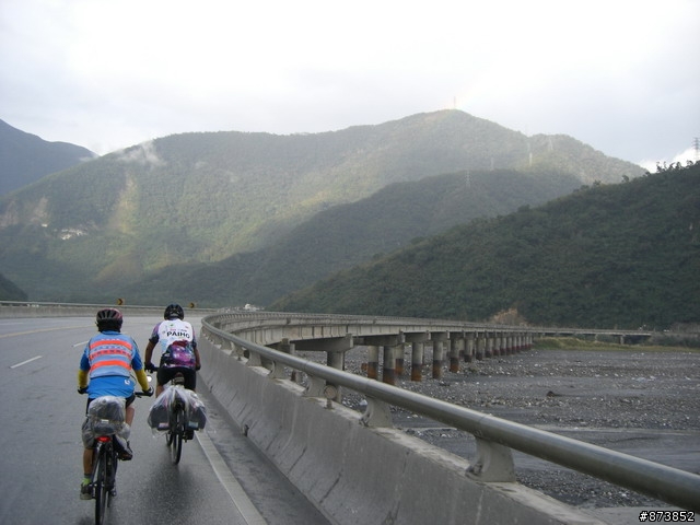 【遊記】騎單車環半島......(要約花東花海之旅)