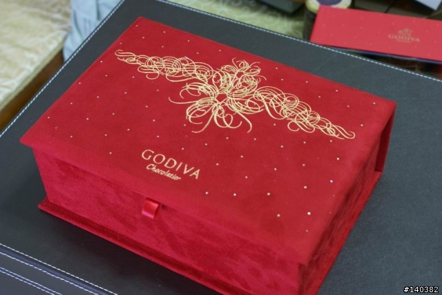 遲來的分享~GODIVA 聖誕節禮籃