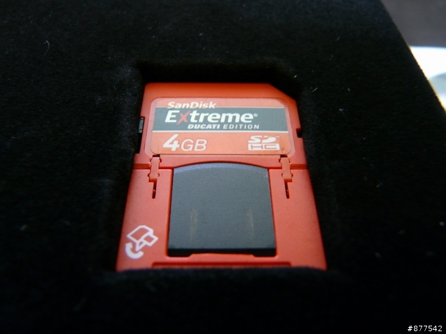 [不勸敗]SanDisk Extreme DUCATI EDITION 4GB SDHC Plus