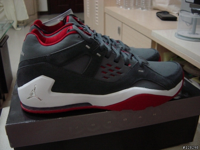 「開箱」2007年的X'mas禮物，JORDAN S.U. TRAINER