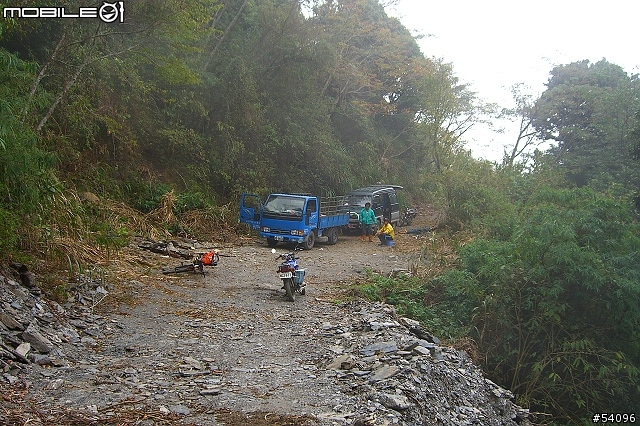 [路線分享]多納林道, 寒流夾雜下雨濃霧之通往林道 21K封閉處!!(37張圖)