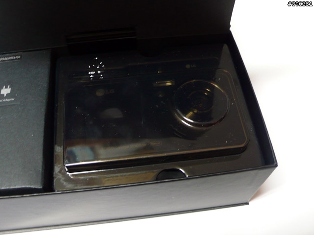 [分享] LG KU990 Viewty 精緻的包裝