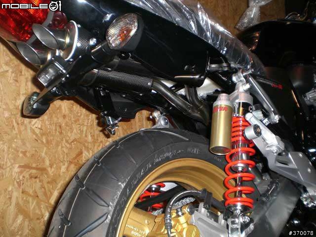 CB400 中置尾管?