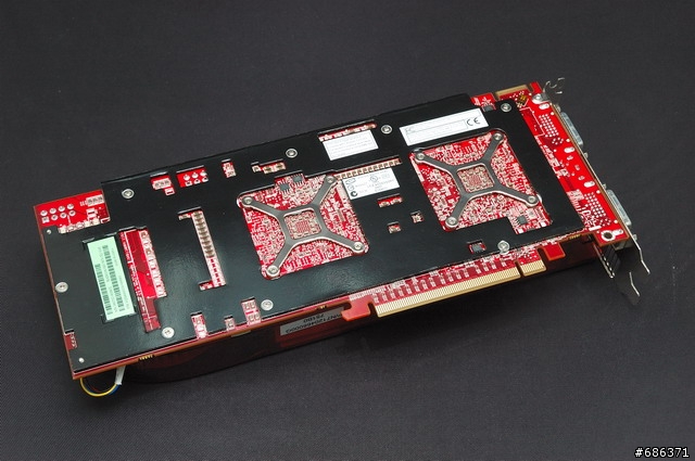 [搶鮮曝光] ATI Radeon 3870 X2 巨無霸實卡照片