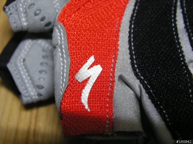 [勸敗]08年Specialized BG手套