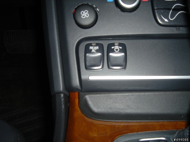 [分享] 更不專業的VOLVO XC-90 3.2  新車分享文