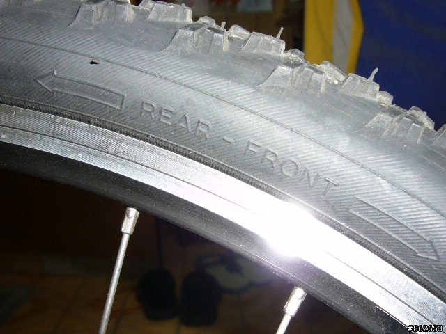 輪胎ＦＲＯＮＴ輪胎ＲＥＡＲ傻傻分不清楚?