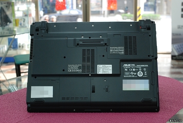 [分享]ASUS V1S  - 擴充能力佳的商務機