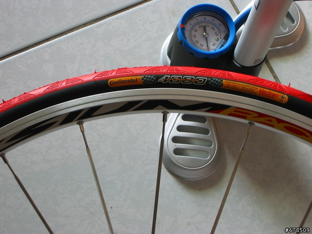 [分享] 我自己動手組裝的公路車