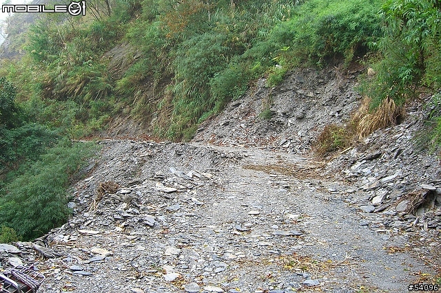 [路線分享]多納林道, 寒流夾雜下雨濃霧之通往林道 21K封閉處!!(37張圖)