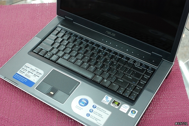 [分享]ASUS V1S  - 擴充能力佳的商務機