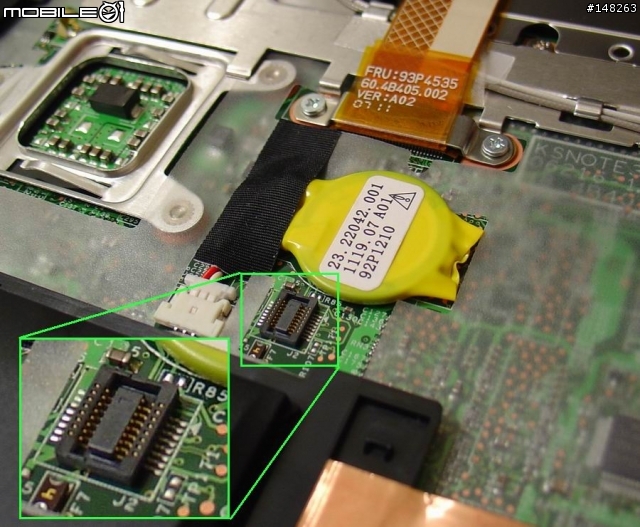 X61 鍵盤掀起來後,看到一個空插頭....這是?? (另外請問IDE介面的問題)