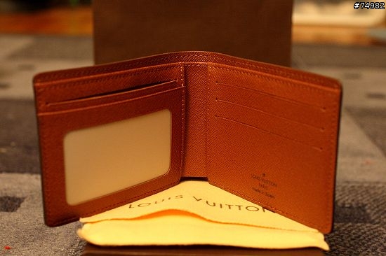 [分享] Louis Vuitton Billfold with 9 credit card slots