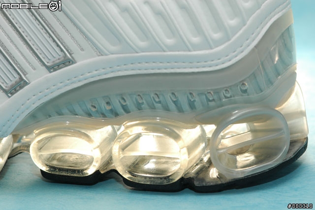 [開箱] adidas Megabounce+ 2008 W不只慢跑 旅行也該穿來減壓