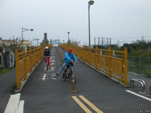 年初3台中潭雅神綠園道海放行