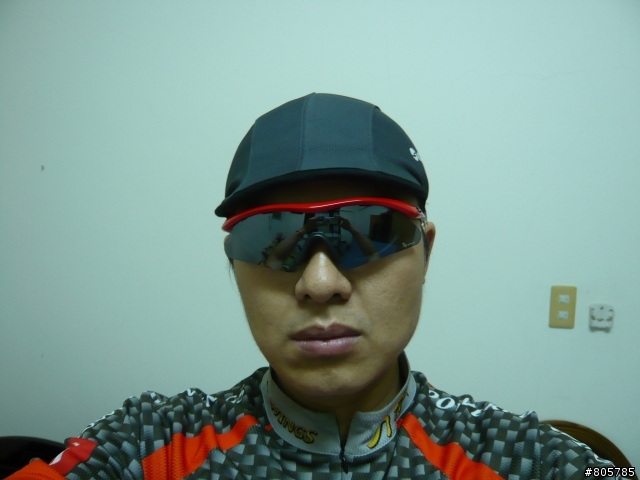 「分享」720 新款太陽眼鏡 RIDER C.8 新春推出大紅色「贏」限量紀念款