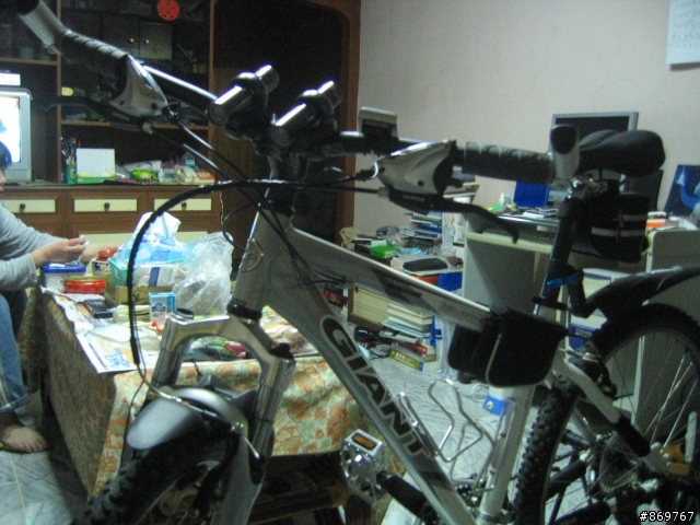 ya 車車入手啦~~~ >w<