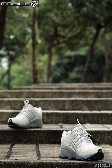 [開箱] adidas Megabounce+ 2008 W不只慢跑 旅行也該穿來減壓