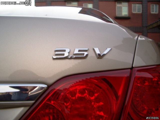 [分享] camry 3.5v 新車報到...初步開箱文..