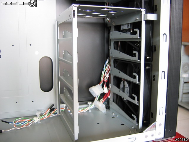 [分享]Lancool PC-K7開箱介紹