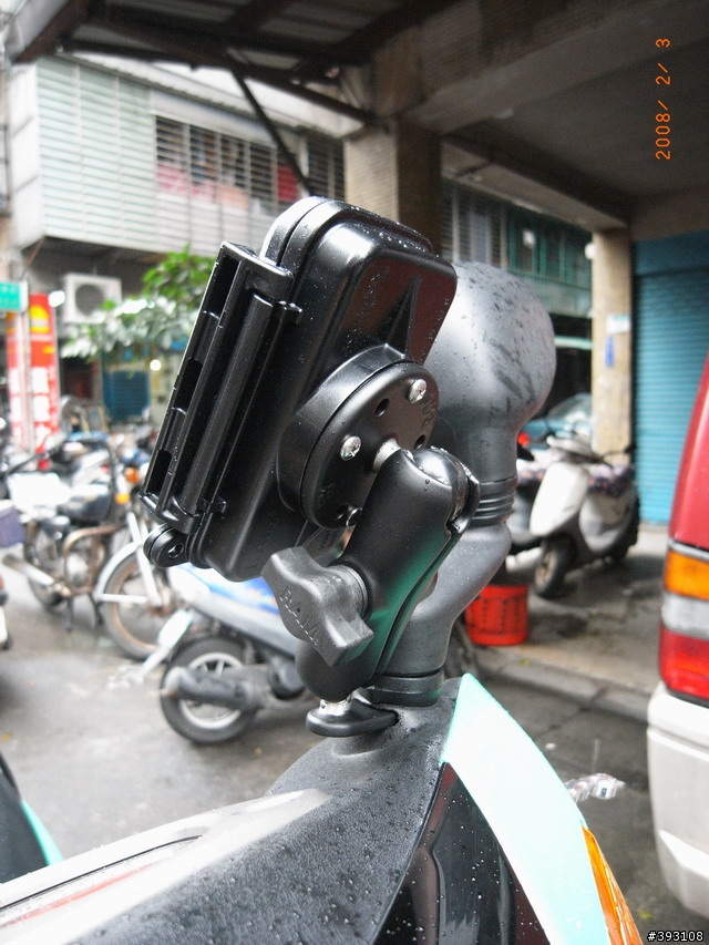 [分享]被我自己搞到有點失敗的衛星導航車架組....