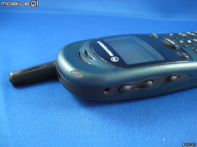 [分享] 經典老機 Motorola L2000