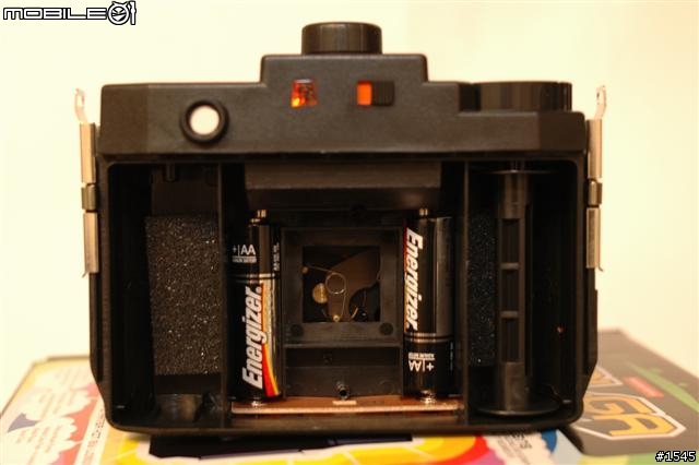 [分享]溫馨小禮物- Holga 120CFN 開箱
