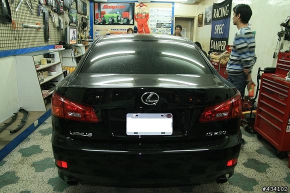 LEXUS IS250日本原廠空力套件改裝分享..