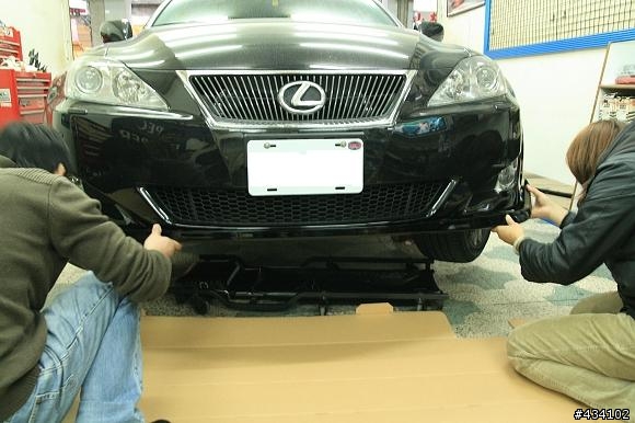 LEXUS IS250日本原廠空力套件改裝分享..