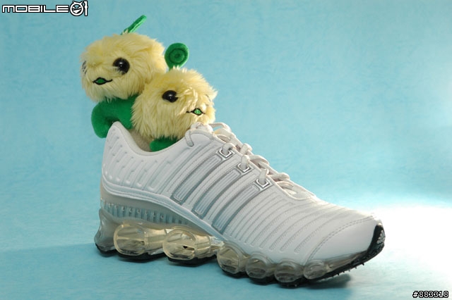 [開箱] adidas Megabounce+ 2008 W不只慢跑 旅行也該穿來減壓