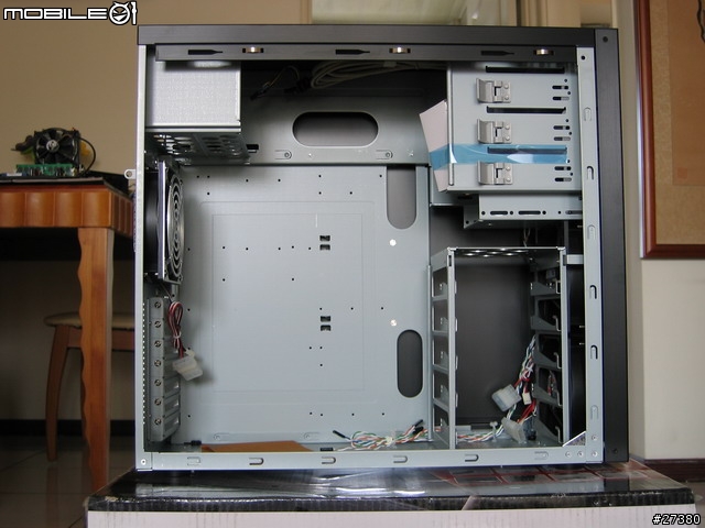 [分享]Lancool PC-K7開箱介紹