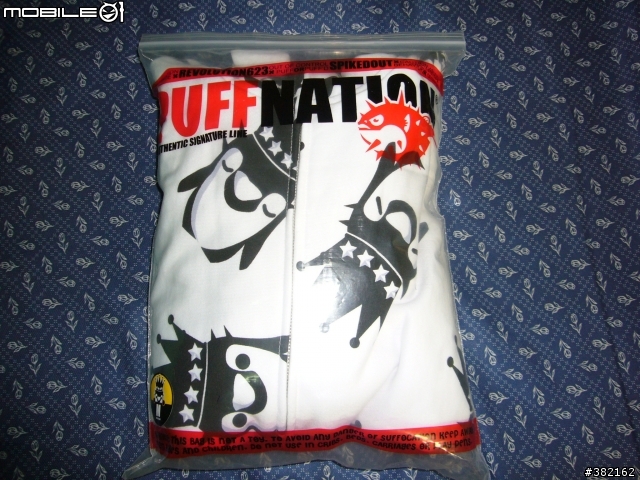 [分享] Puff Nation08年新款式 ~ 連帽外套&長T (圖有點多)