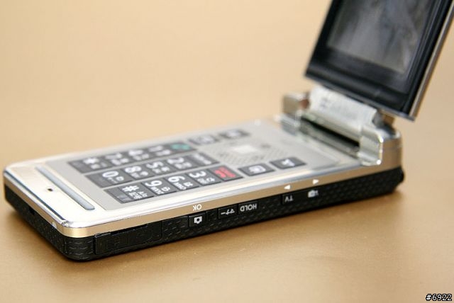 軟解版!!Toshiba 912T 高質感金屬銀色機多圖寫真&心得分享