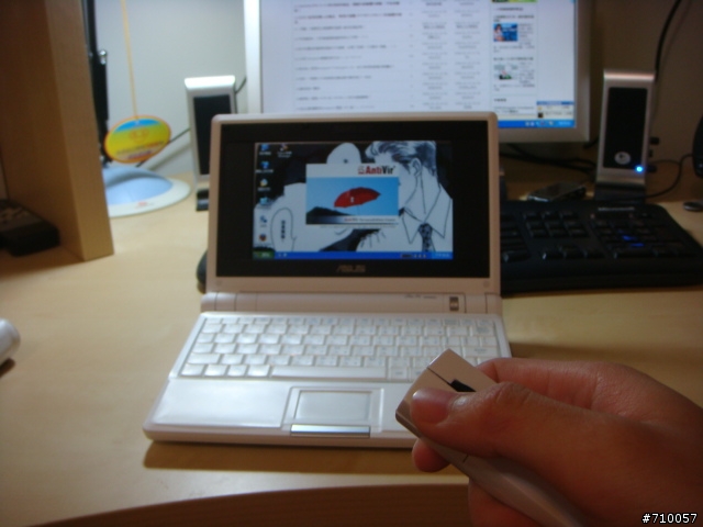 [ 分享 ] 華碩 for EeePC 光學無線迷你鼠