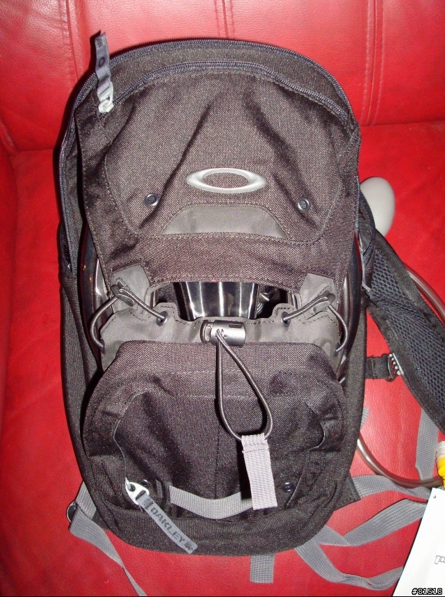 OAKLEY腳踏車背包..........開包文