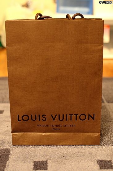[分享] Louis Vuitton Billfold with 9 credit card slots