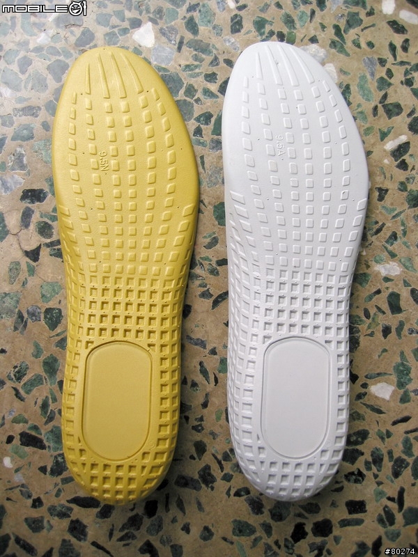 [分享] adidas MICROBOUNCE+ 2008 -- 新春必buy慢跑鞋款之一