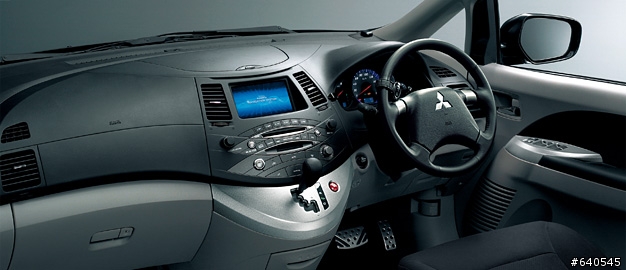 Mitsubishu Grandis 2.4