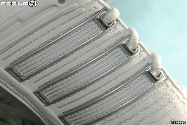 [開箱] adidas Megabounce+ 2008 W不只慢跑 旅行也該穿來減壓