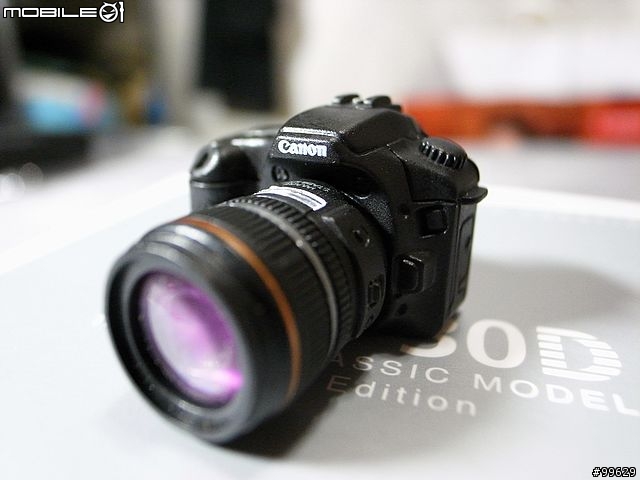 [分享]Canon 30D 1/6 scale classic 模型