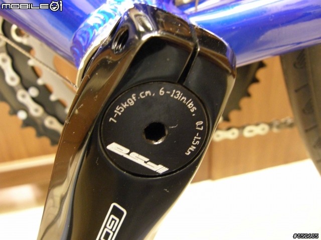 [分享] CP值爆高之變態塗裝跑車 FUJI Roubaix RC-11