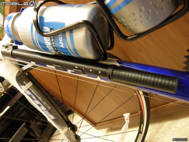[分享] CP值爆高之變態塗裝跑車 FUJI Roubaix RC-11