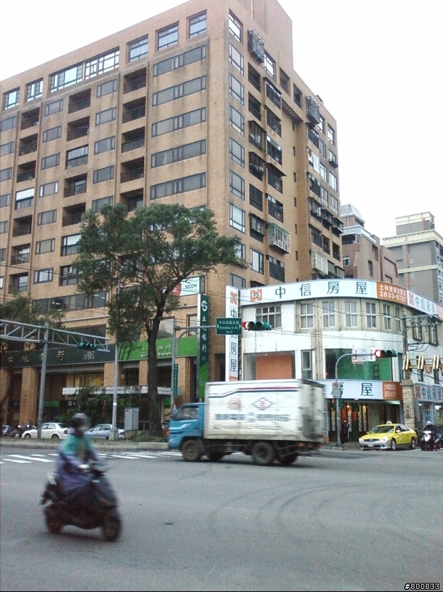 士林區：山野倉庫(有時會有挖到戶外衣便宜貨的好店)