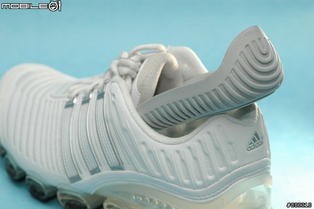 [開箱] adidas Megabounce+ 2008 W不只慢跑 旅行也該穿來減壓