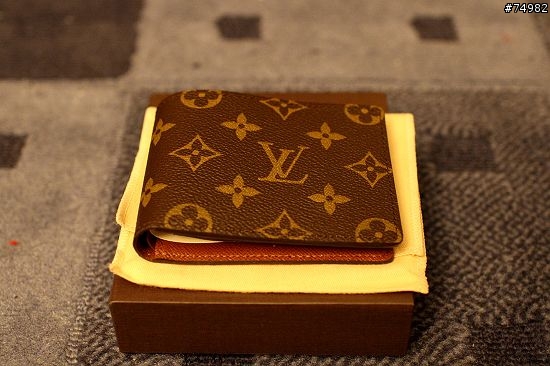 [分享] Louis Vuitton Billfold with 9 credit card slots
